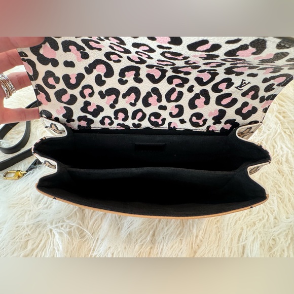 Louis Vuitton RARE Monogram Giant Wild At Heart Pochette Metis Arizona - Picture 8 of 12